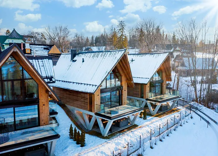Crystal Pine Luxury Villas With Jacuzzi, Sauna & Spa By Bqqk